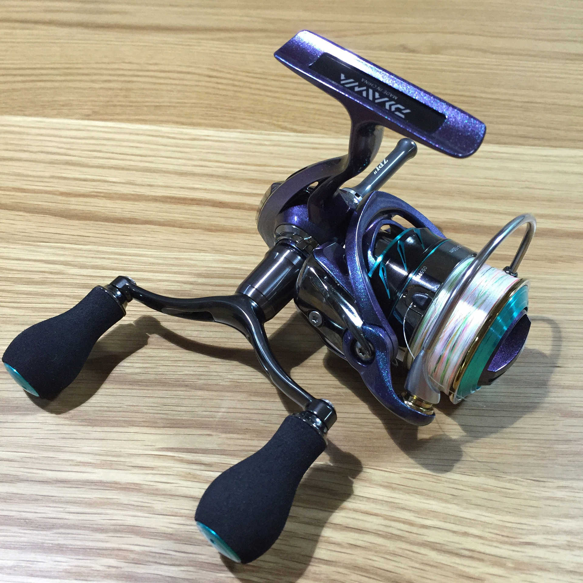 ダイワ(Daiwa) スピニングリール エギング 16 エメラルダス 2508PE-DH (2500サイズ)｜Yahoo!フリマ（旧PayPayフリマ）